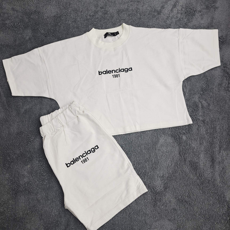 ست کراپ شلوارک بالنسیاگا سفید