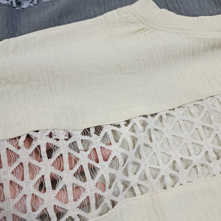 خرید تاپ زنانه توردار مجلسی آستین پاکتی