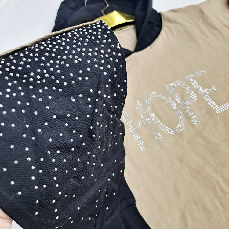 خرید بلوز کلاهدار آستین نگین دار زنانه